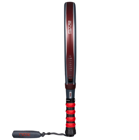 Nox AT10 Genius 12K By Agustin Tapia '25. Padel racket kopen. Zijkant.