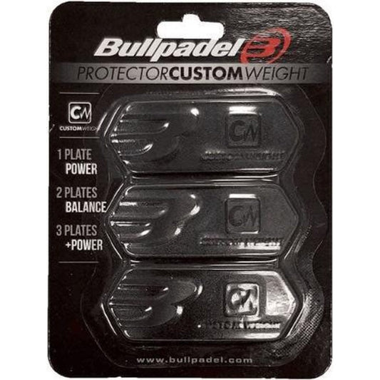 Padel Hunt - Pas het gewicht en de balans van je padelracket aan met de Bullpadel Protector Custom Weight. Eenvoudige montage bovenop het racket – ideaal voor meer controle of power.